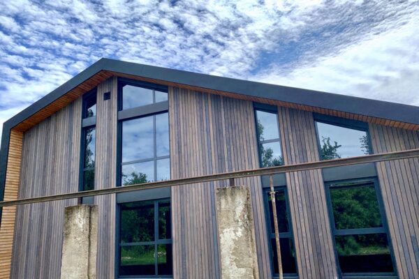 WINDOWS THAT PROTECT YOUR HOME: ENERGY EFFICIENCY, SECURITY & INNOVATION