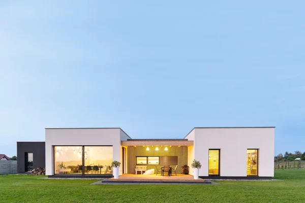 LARGE PANORAMIC WINDOWS: WHAT HOMEOWNERS SHOULD KNOW BEFORE INSTALLING