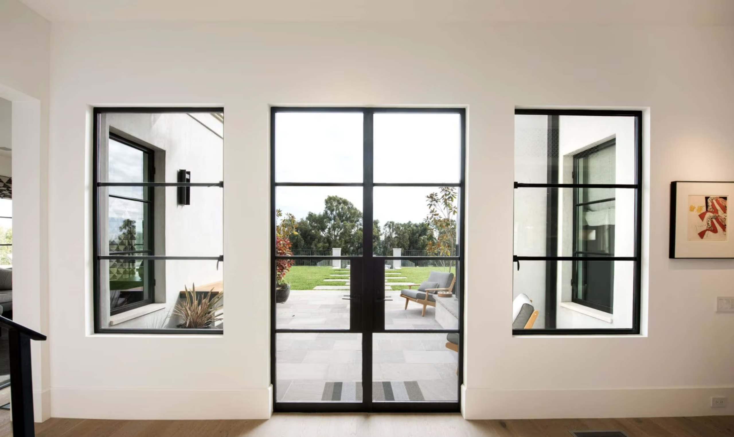 CUSTOM STEEL WINDOWS: WHEN STANDARD SOLUTIONS DON’T WORK CUSTOM STEEL WINDOWS: WHEN STANDARD SOLUTIONS DON’T WORK