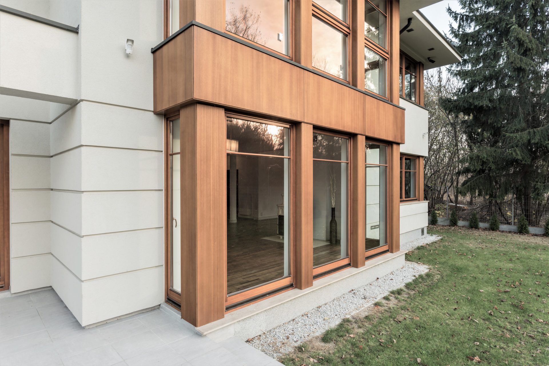 WHY EUROPEAN WOODEN WINDOWS OUTPERFORM LOCAL ALTERNATIVES IN CANADA WHY EUROPEAN WOODEN WINDOWS OUTPERFORM LOCAL ALTERNATIVES IN CANADA